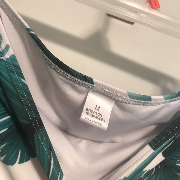 cropped high waisted tankini top & bottoms - Picture 6 of 7